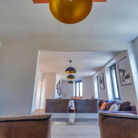 Champagne Sunset Villa Gueux